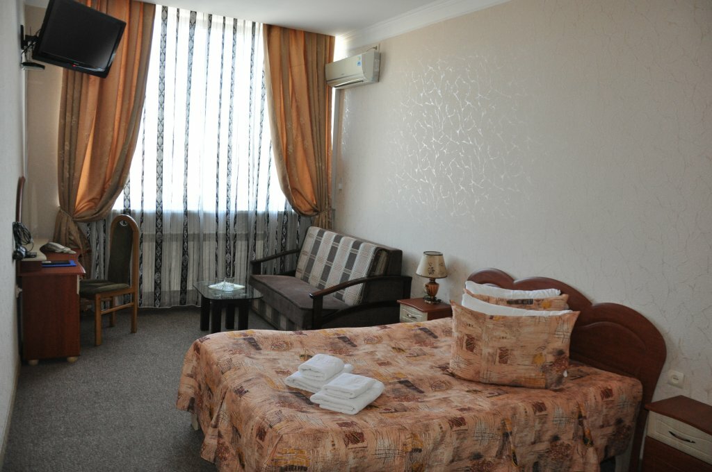 Гостиница Вена Симферополь-95