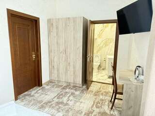 Гостиница Вена Симферополь Стандарт комфорт с 2 односпальными кроварями-3