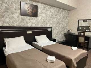 Гостиница Вена Симферополь Стандарт двухкомнатный-1