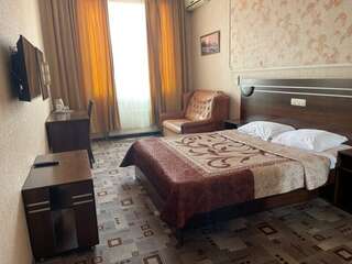 Фото Гостиница Вена Симферополь Стандарт комфорт 3 Гостиница Вена Симферополь Стандарт комфорт-3