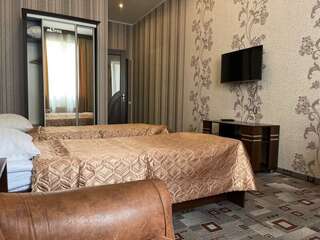 Фото Гостиница Вена Симферополь Стандарт комфорт разд 2 Гостиница Вена Симферополь Стандарт комфорт разд-2