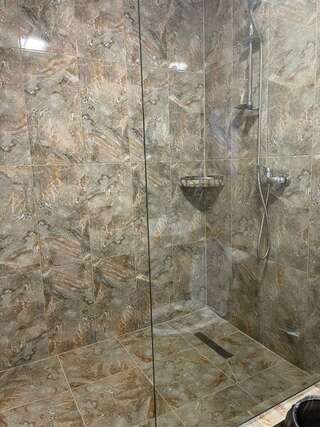 Фото Гостиница Вена Симферополь Стандарт улучшенный 3 Гостиница Вена Симферополь Стандарт улучшенный-3