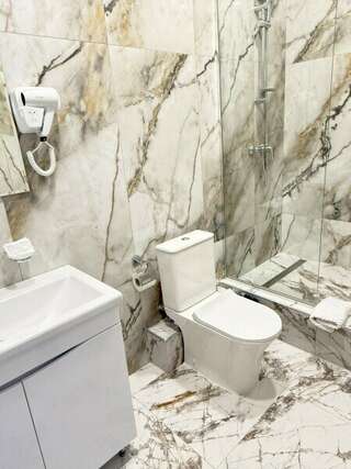 Фото Гостиница Вена Симферополь Стандарт однокомнатный 6 Гостиница Вена Симферополь Стандарт однокомнатный-6