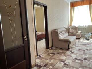 Фото Гостиница Вена Симферополь Стандарт Двухкомнатный 3 Гостиница Вена Симферополь Стандарт Двухкомнатный-3