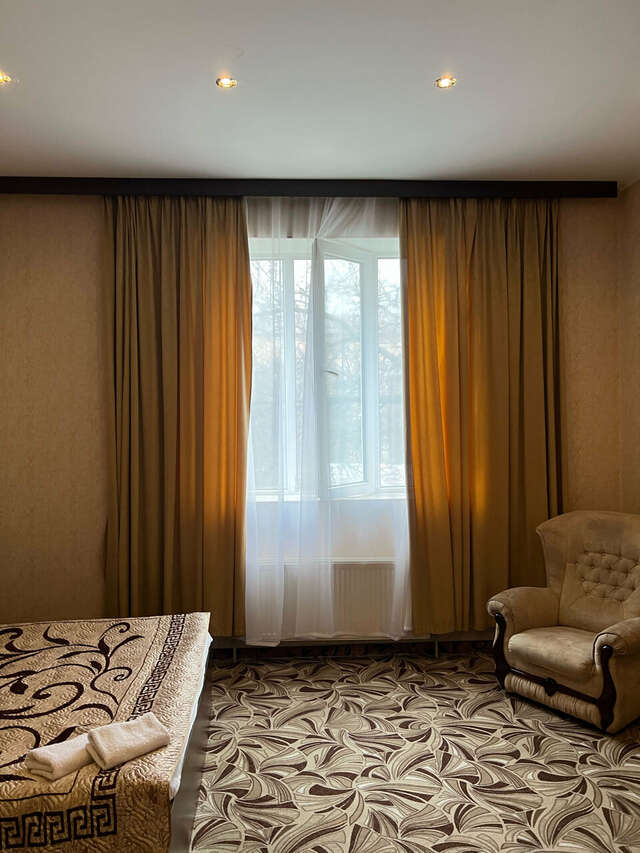 Фото Гостиница Вена Симферополь-140 Гостиница Вена Симферополь-140